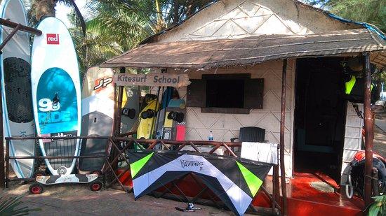 Kiteguru Kitesurf School